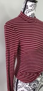 Small maroon long sleeve top